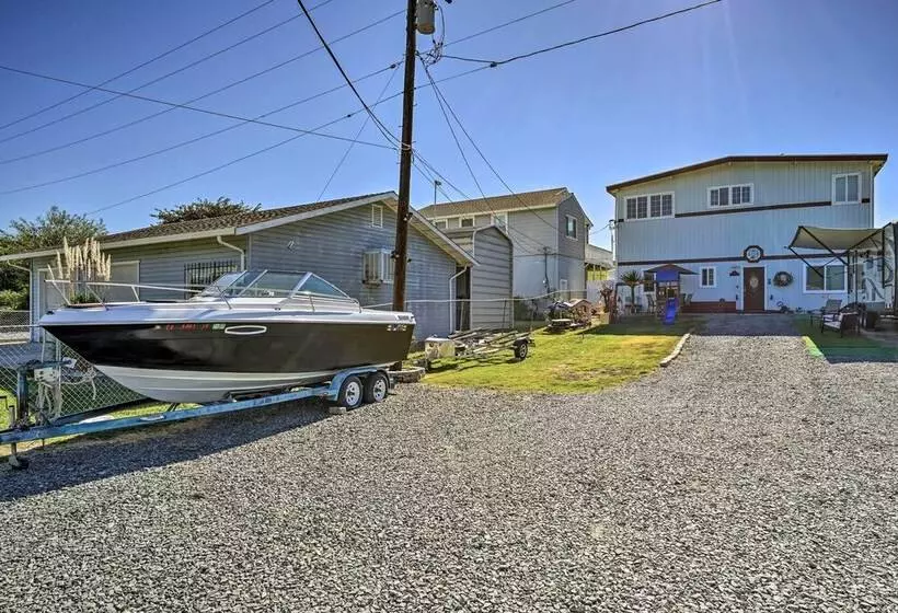 Bethel Island Retreat W/ Private Boat Slip!