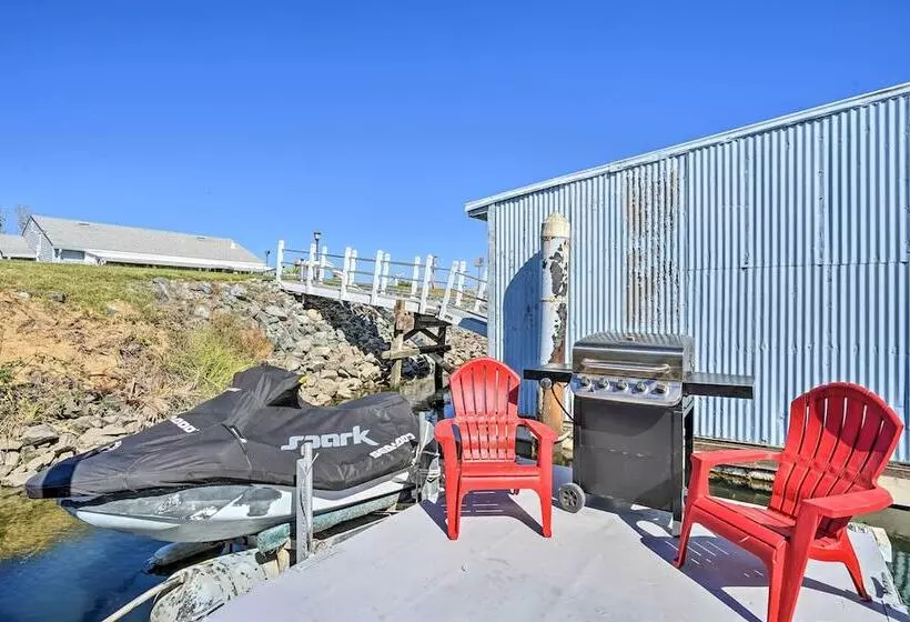 Bethel Island Retreat W/ Private Boat Slip!