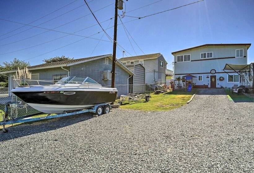 Bethel Island Retreat W/ Private Boat Slip!