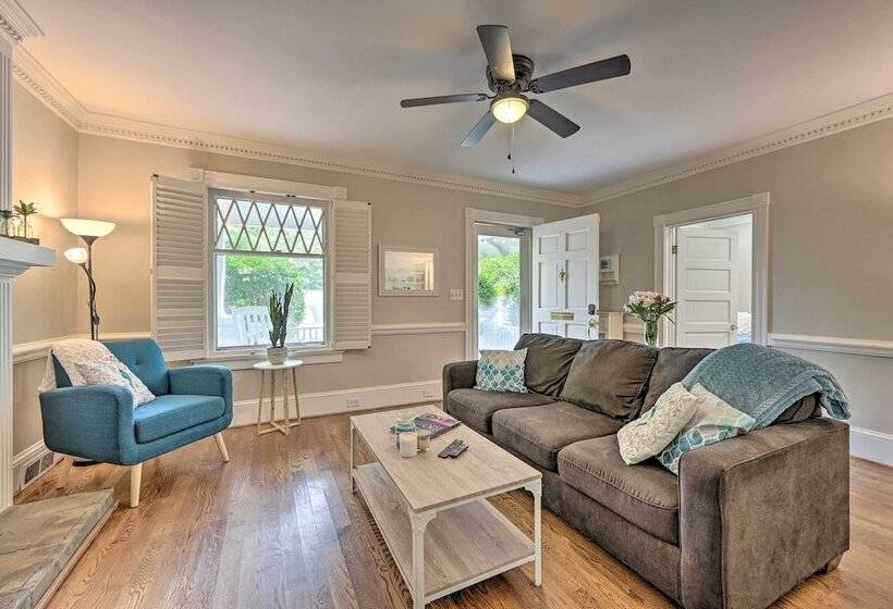 Bright Greensboro Escape ~ 1 Mi To Downtown