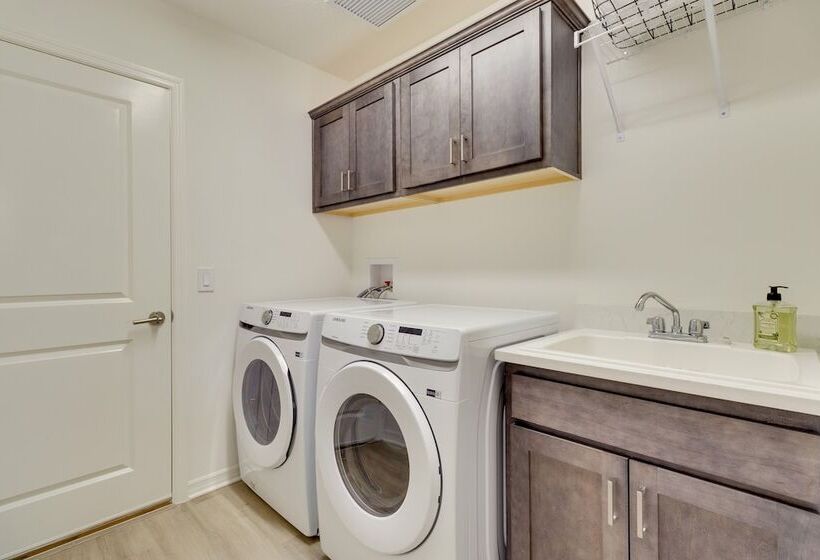 Bright Home In The Villages W/ Community Pool