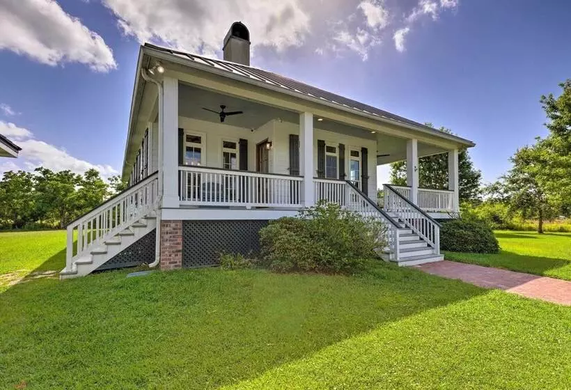 Bright Waveland Home   Walk To Beach Access!
