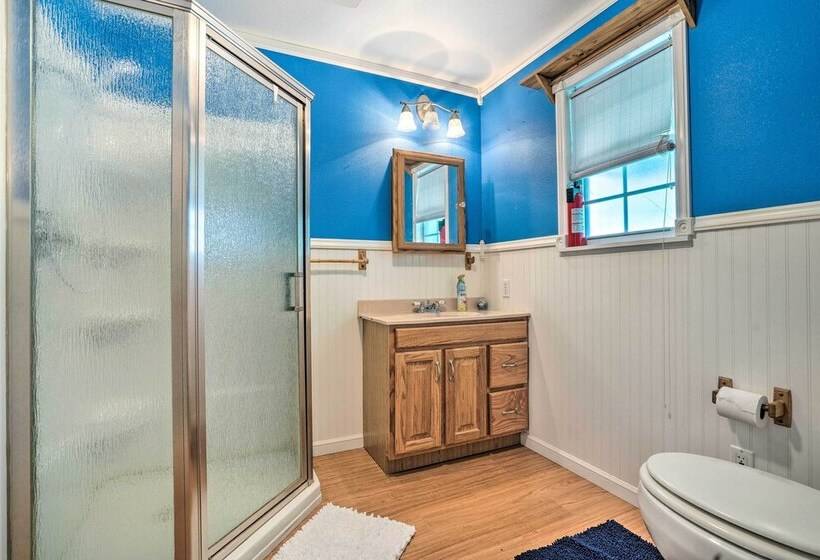 Charming Ingram Home W/ Yard & Furnished Patio!