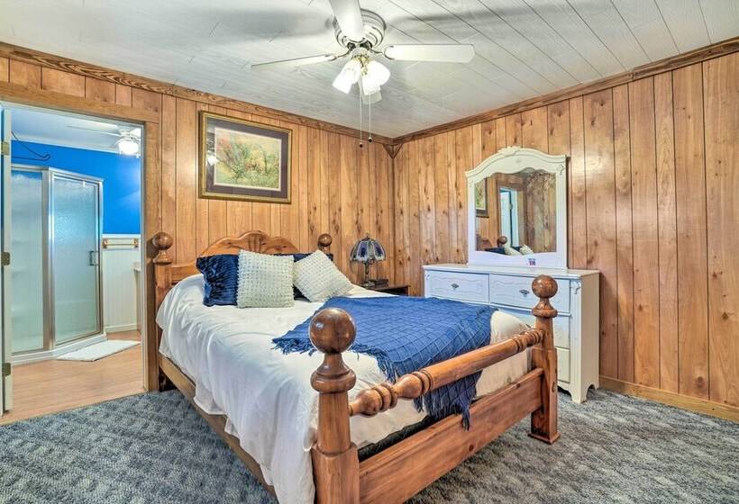 Charming Ingram Home W/ Yard & Furnished Patio!