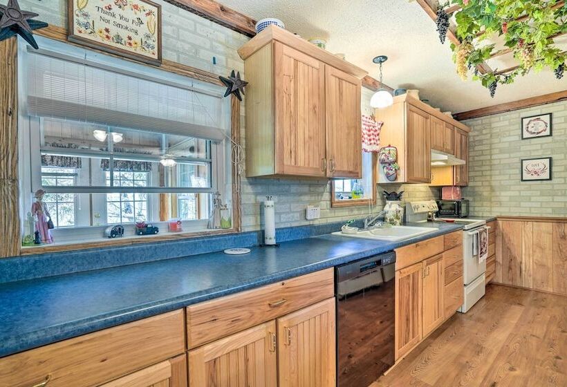 Charming Ingram Home W/ Yard & Furnished Patio!