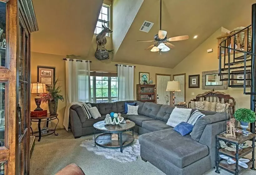 Charming Vian Retreat W/ Private Deck & Grills!