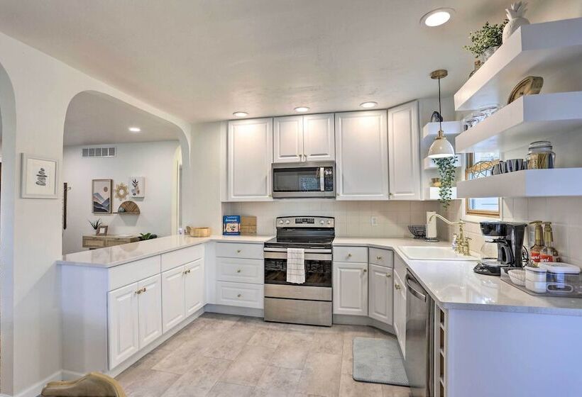 Contemporary Boise House W/ Large Backyard!