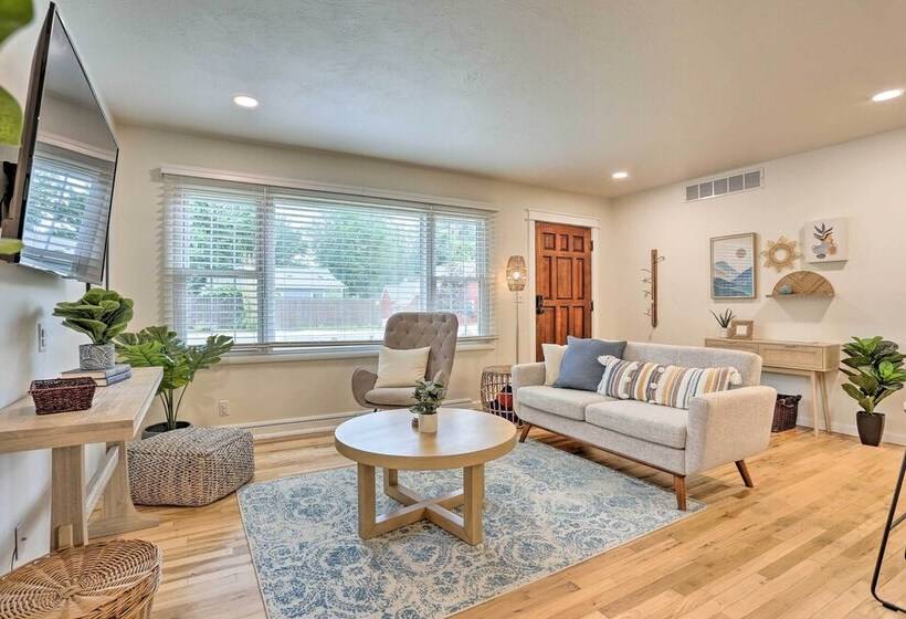 Contemporary Boise House W/ Large Backyard!