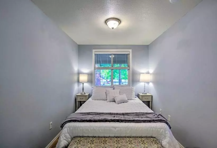 Cozy Cottage On Flower Farm W/ Baker Creek Views!