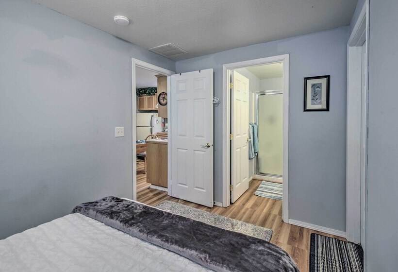 Cozy Cottage On Flower Farm W/ Baker Creek Views!