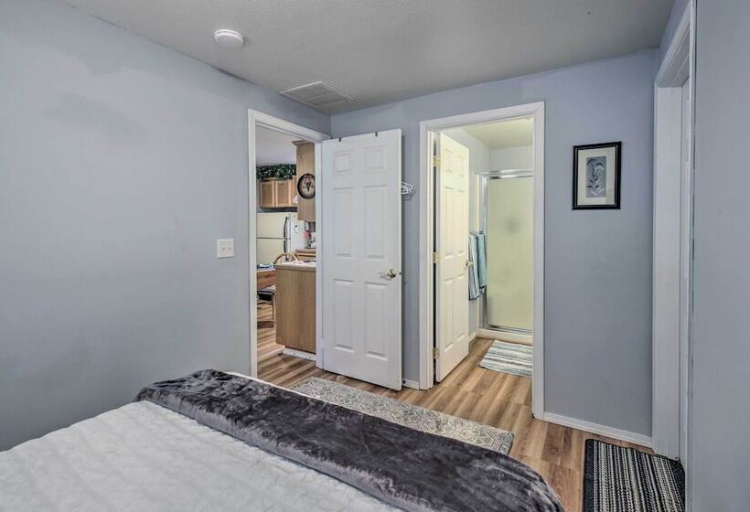 Cozy Cottage On Flower Farm W/ Baker Creek Views!