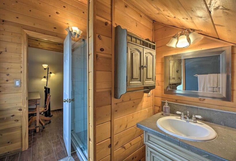 Cozy Escape With Yard: Hike, Sightsee & Explore!