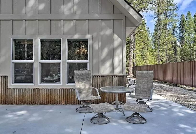 Darby Cabin In National Forest: Walk To River!