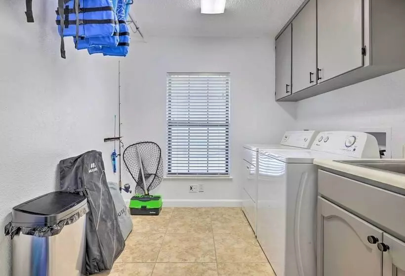 Riverfront Seguin Home W/ Dock: 3 Mi To Dtwn!