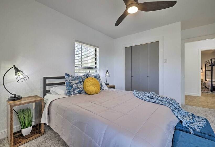 Riverfront Seguin Home W/ Dock: 3 Mi To Dtwn!