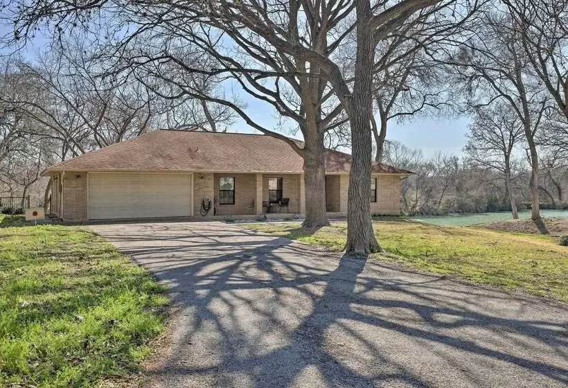 Riverfront Seguin Home W/ Dock: 3 Mi To Dtwn!