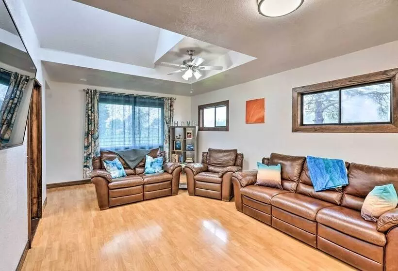 Horse And Dog Friendly Home Near Redwoods!