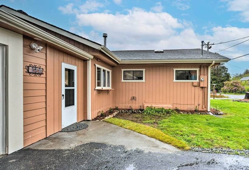 Horse And Dog Friendly Home Near Redwoods!