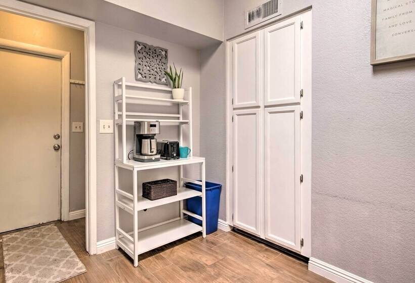 Idyllic Mesa Home W/ Turf Yard & Pool Access!