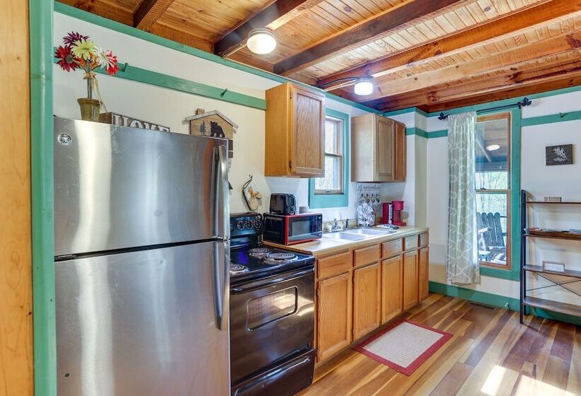 Idyllic Southern Indiana Cabin Near Patoka Lake!