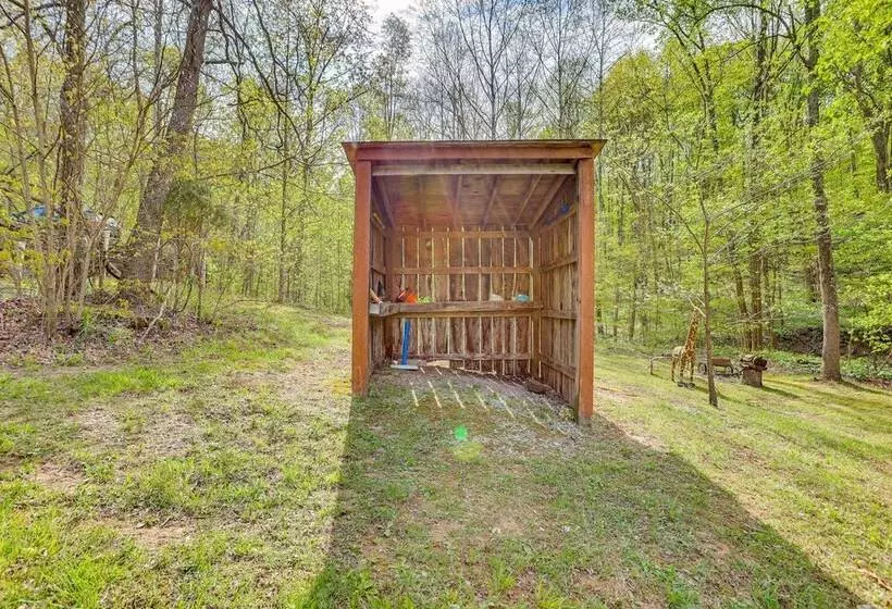 Idyllic Southern Indiana Cabin Near Patoka Lake!