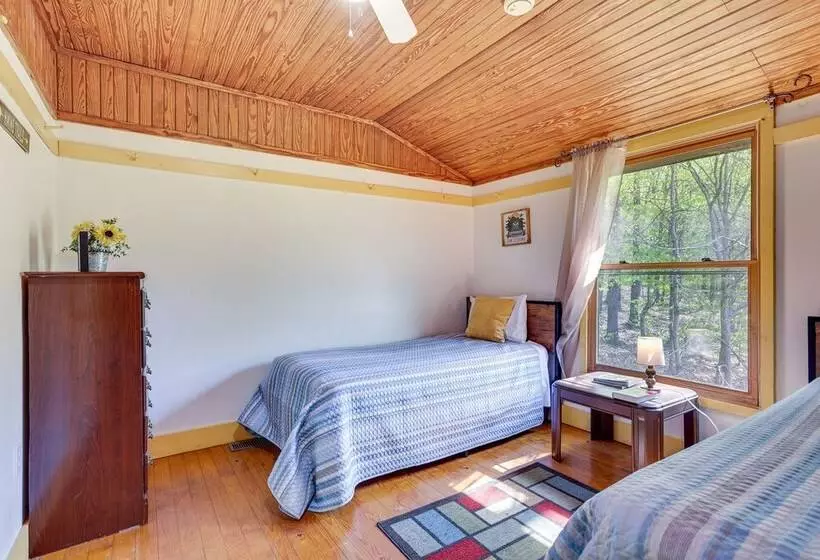 Idyllic Southern Indiana Cabin Near Patoka Lake!