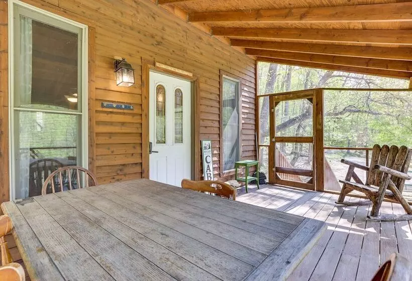 Idyllic Southern Indiana Cabin Near Patoka Lake!