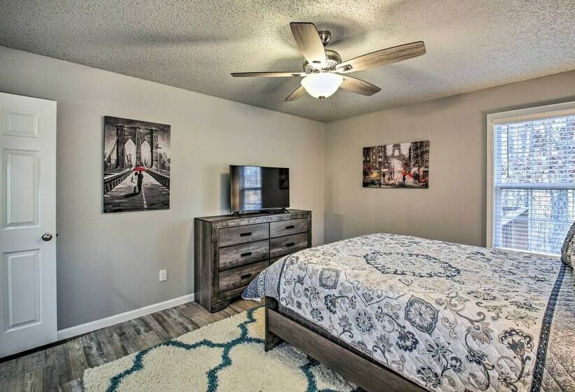 Inviting Home W/ Deck In Hot Springs Village!