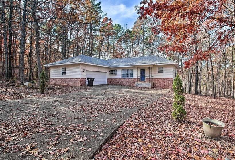 Inviting Home W/ Deck In Hot Springs Village!