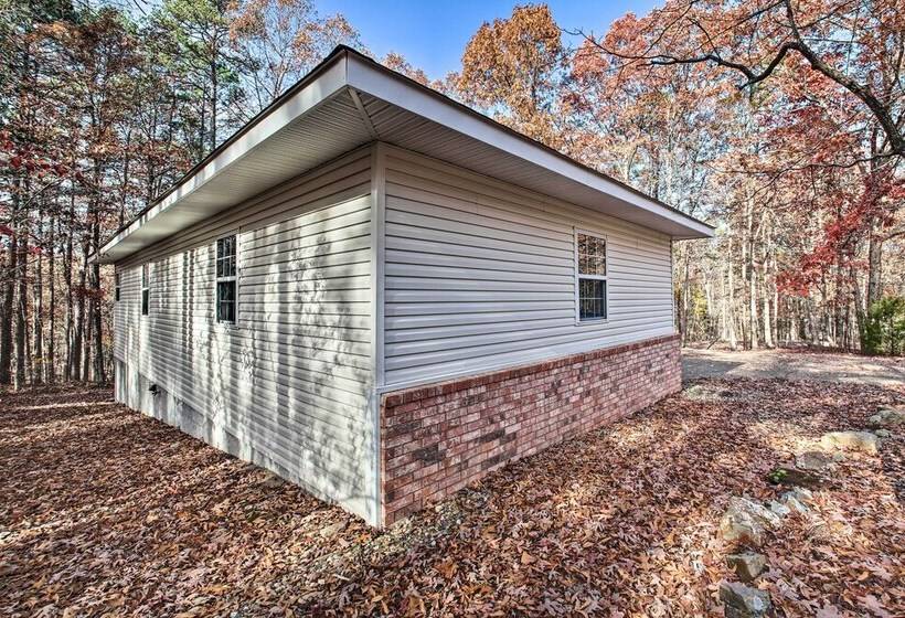 Inviting Home W/ Deck In Hot Springs Village!