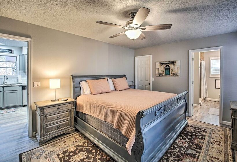 Inviting Home W/ Deck In Hot Springs Village!