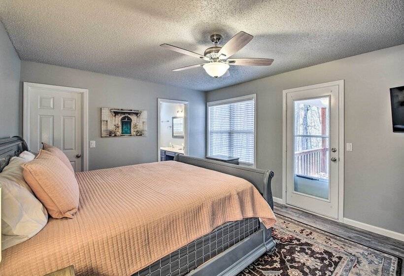 Inviting Home W/ Deck In Hot Springs Village!