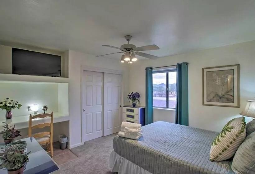 Phoenix  Kick Back Corral  W/ Outdoor Oasis!