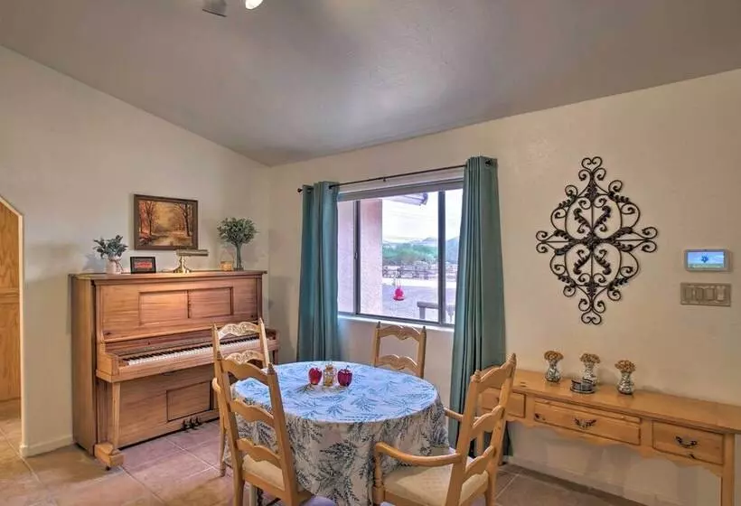 Phoenix  Kick Back Corral  W/ Outdoor Oasis!