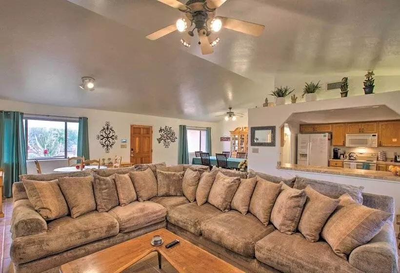 Phoenix  Kick Back Corral  W/ Outdoor Oasis!