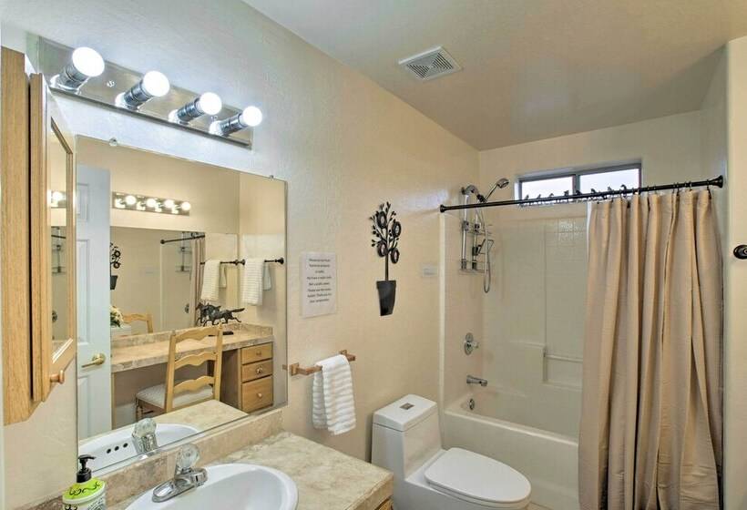 Phoenix Kick Back Corral W/ Outdoor Oasis!