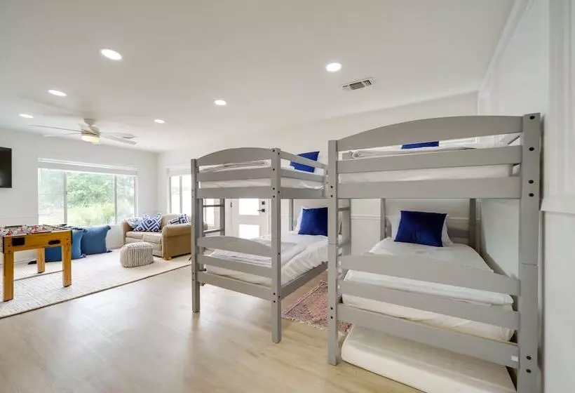 Lakefront Granite Shoals Escape W/ Dock!