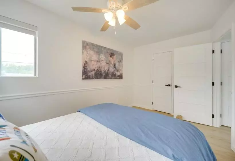 Lakefront Granite Shoals Escape W/ Dock!