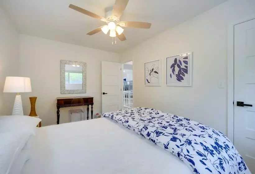 Lakefront Granite Shoals Escape W/ Dock!