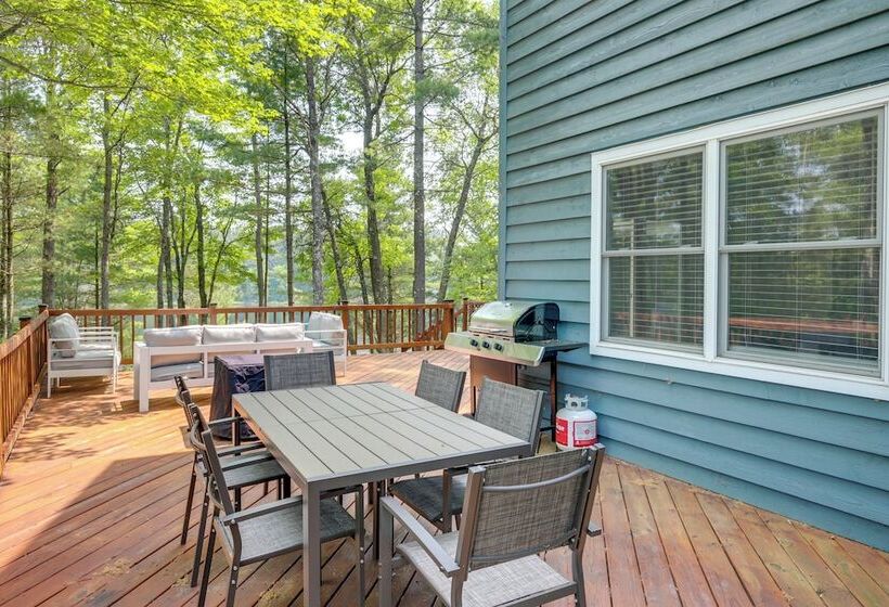 Lakefront Minocqua Getaway: Dock, Game Room!