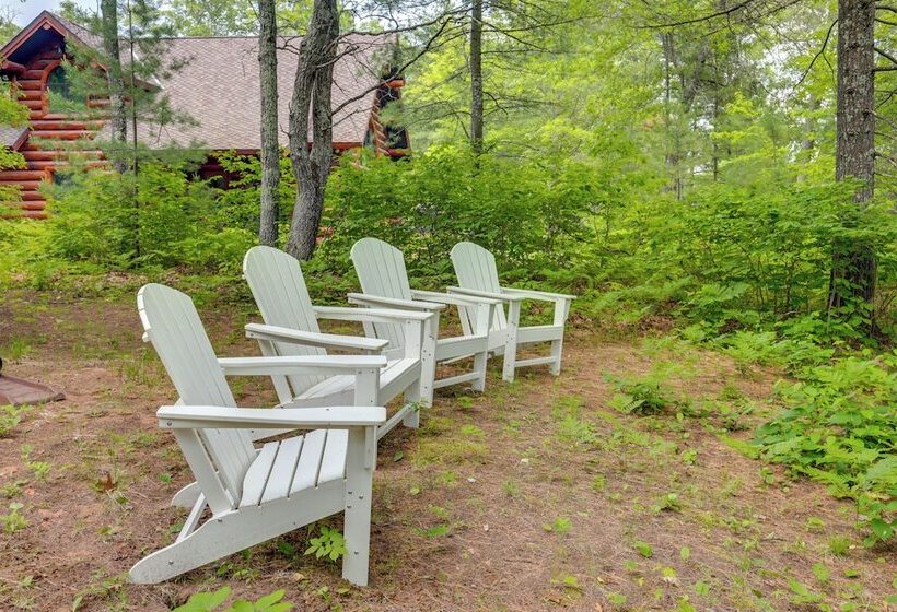 Lakefront Minocqua Getaway: Dock, Game Room!