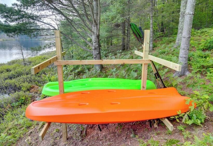 Lakefront Minocqua Getaway: Dock, Game Room!