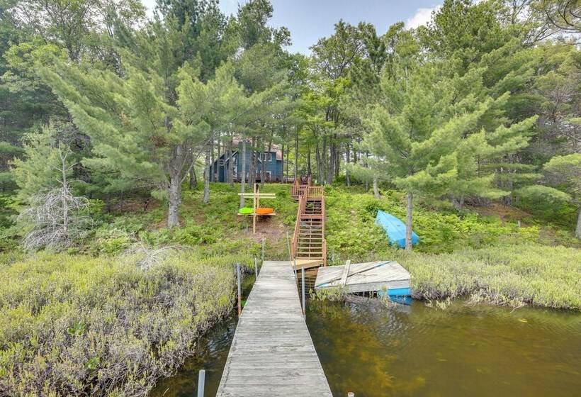 Lakefront Minocqua Getaway: Dock, Game Room!