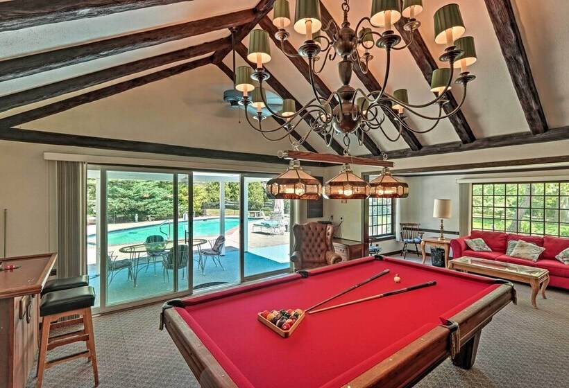 Morgan Hughes Homestead With Game Room And Pool!