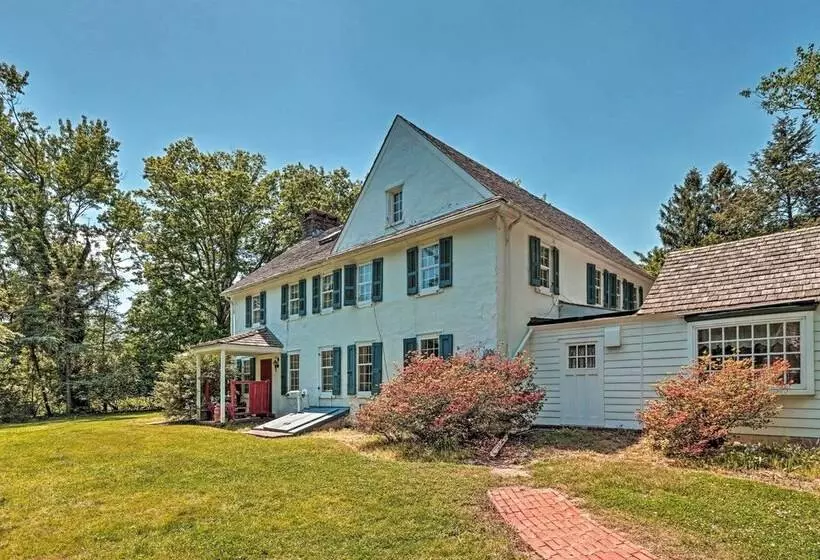 Morgan Hughes Homestead With Game Room And Pool!