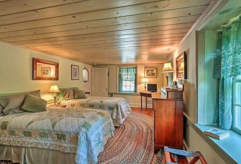 Morgan Hughes Homestead With Game Room And Pool!