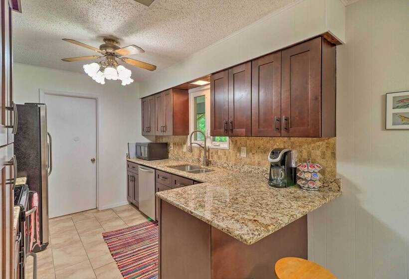 Norfork Getaway: Walk In White River Access!