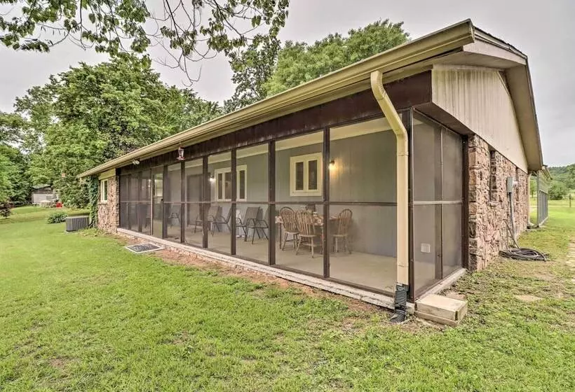 Norfork Getaway: Walk In White River Access!