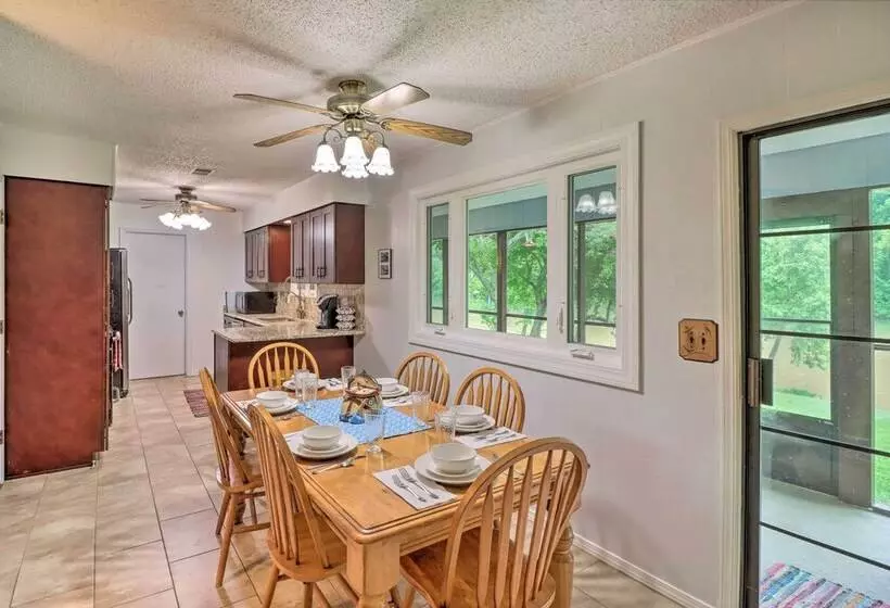 Norfork Getaway: Walk In White River Access!