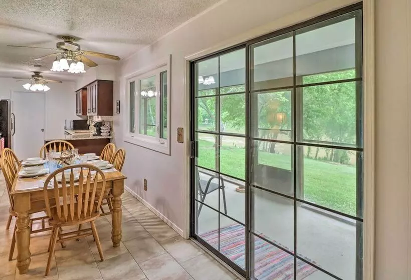 Norfork Getaway: Walk In White River Access!